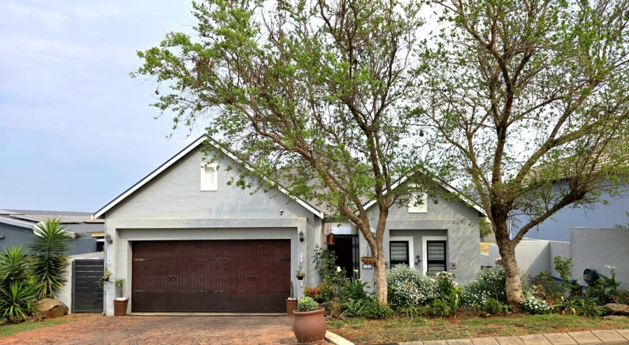 3 Bedroom Property for Sale in Gateway Manor North West